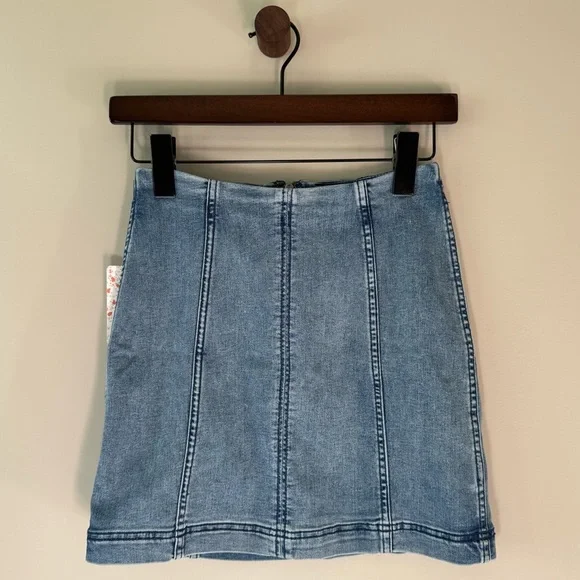 FREE PEOPLE Denim Mini Skirt Faded Indigo Size 2 - Picture 3 of 11